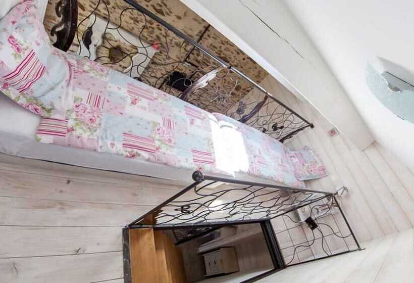 חדר סטנדרט לארבעה, Les Chambres De La Forge Des Collines