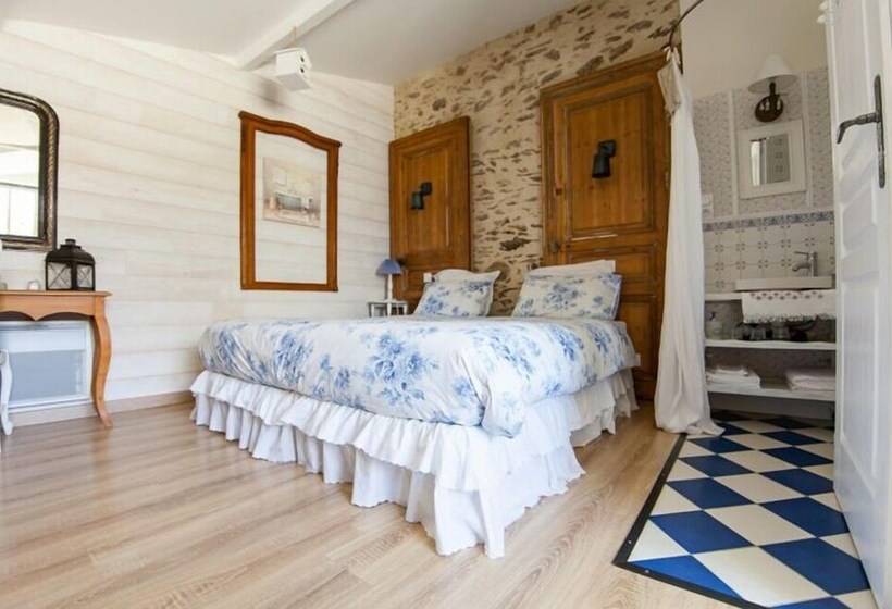 חדר סטנדרט לשלושה, Les Chambres De La Forge Des Collines