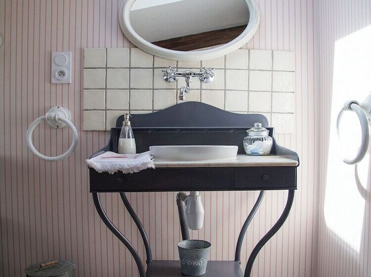 חדר סטנדרט, Les Chambres De La Forge Des Collines