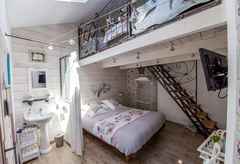 חדר משפחתי, Les Chambres De La Forge Des Collines