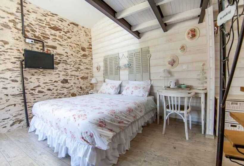 חדר סטנדרט לארבעה, Les Chambres De La Forge Des Collines