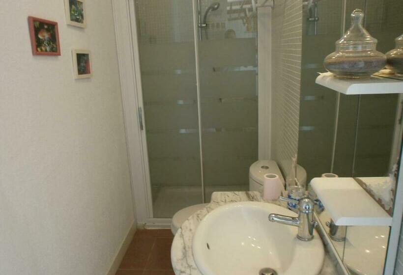 חדר קלאסי, Les Tourterelles