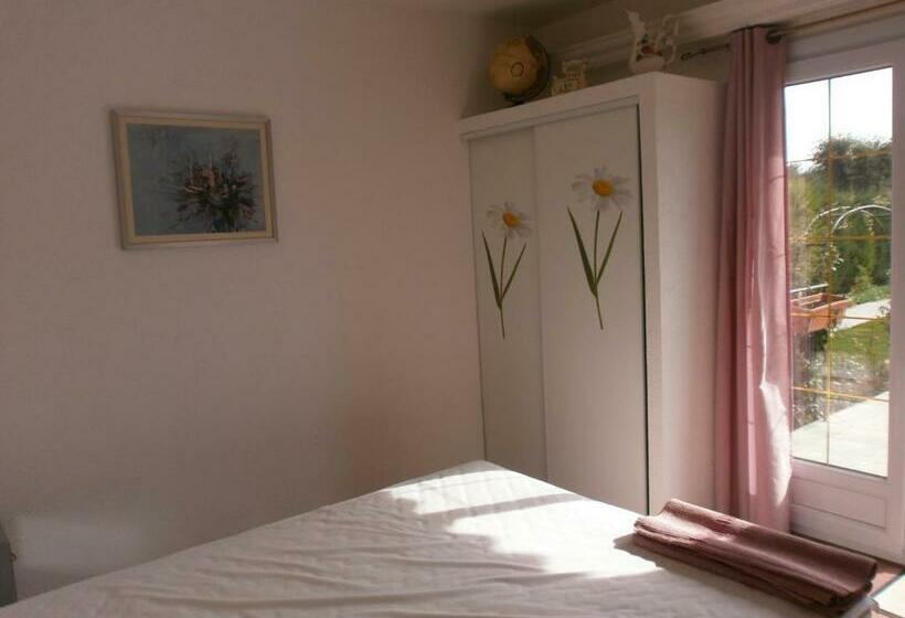 חדר קלאסי, Les Tourterelles