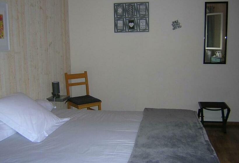 스탠다드 룸, Lo Saunei