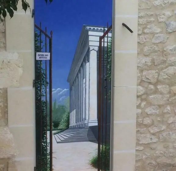 スイート, Maison Du Théâtre Saint Bonnet