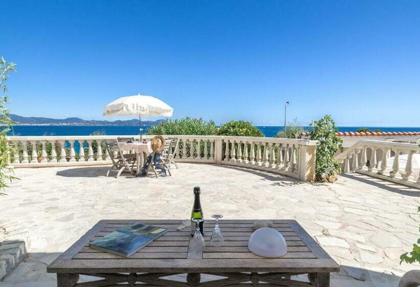 オーシャンビュースタンダードルームテラス付き, Mer Du Mer