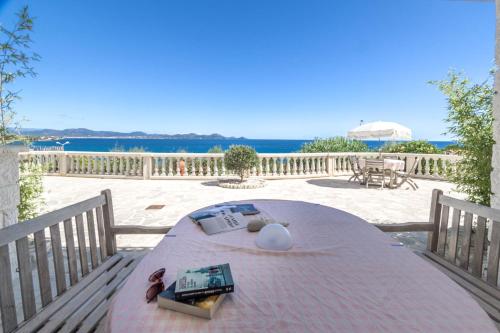 オーシャンビュースーペリアールーム, Mer Du Mer