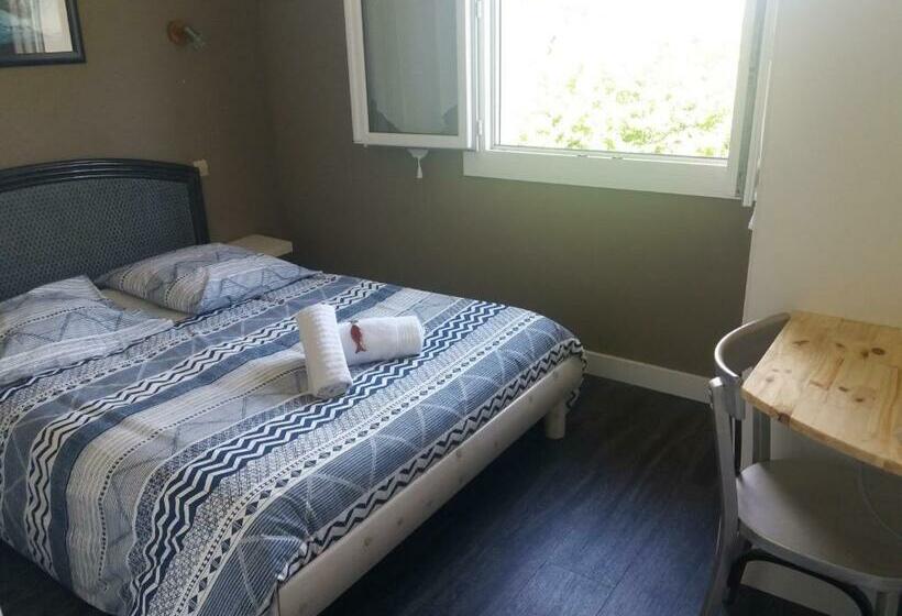 스탠다드 룸, Cabareté