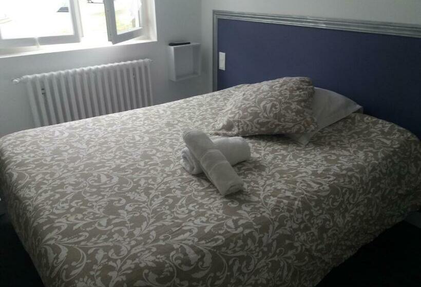 스탠다드 룸, Cabareté