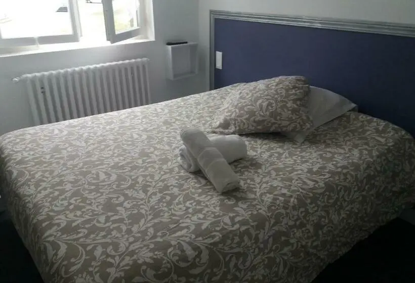 Pokój Standard, Cabareté