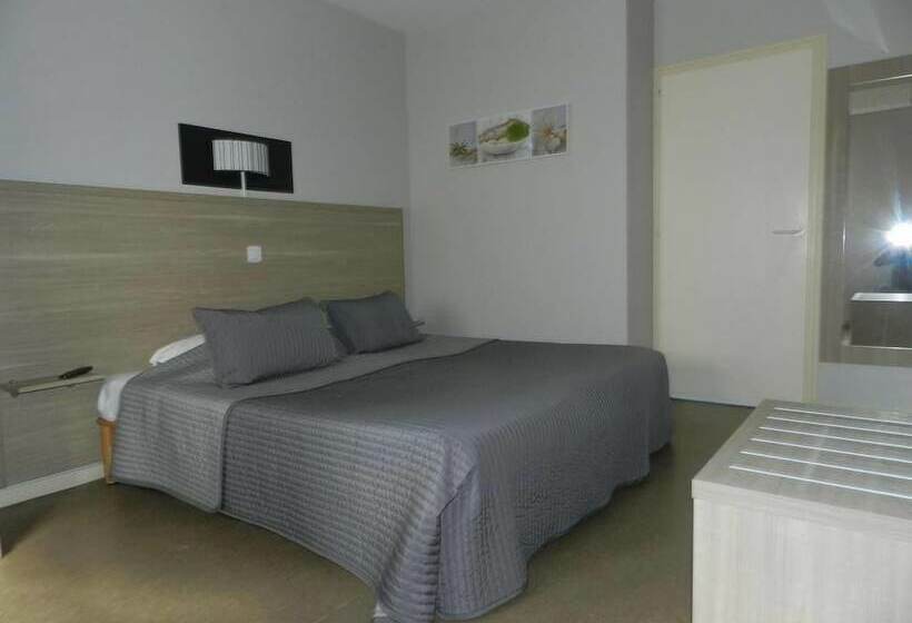 컴포트 트리플 룸, Le Cerizay