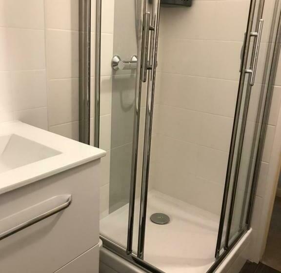 컴포트 룸, Le Cerizay