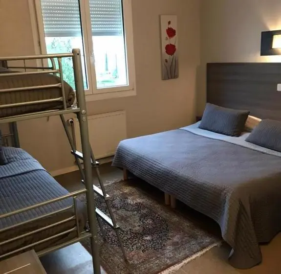 スタンダード4人部屋, Le Cerizay