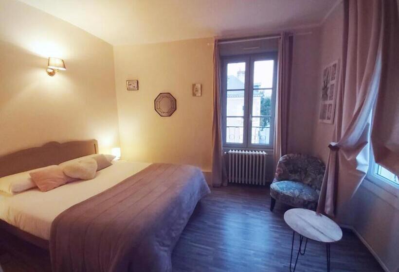 标准间带江景, Hôtel Relais Du Loir