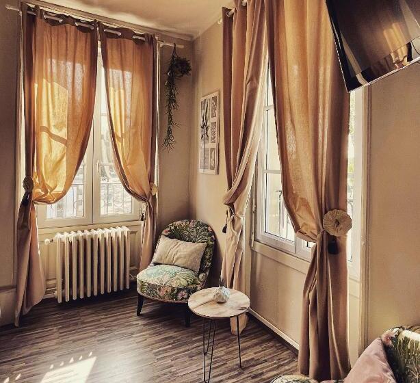 标准间带江景, Hôtel Relais Du Loir