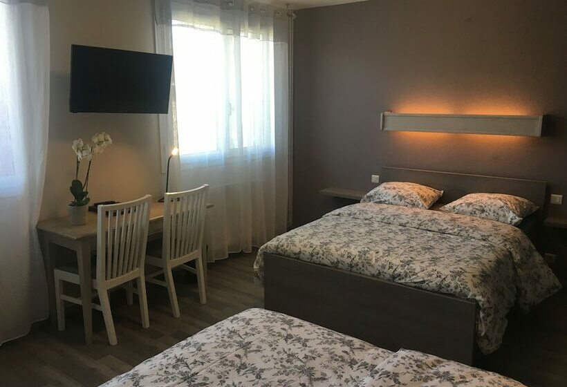 חדר משפחתי, Restaurant Le Commerce