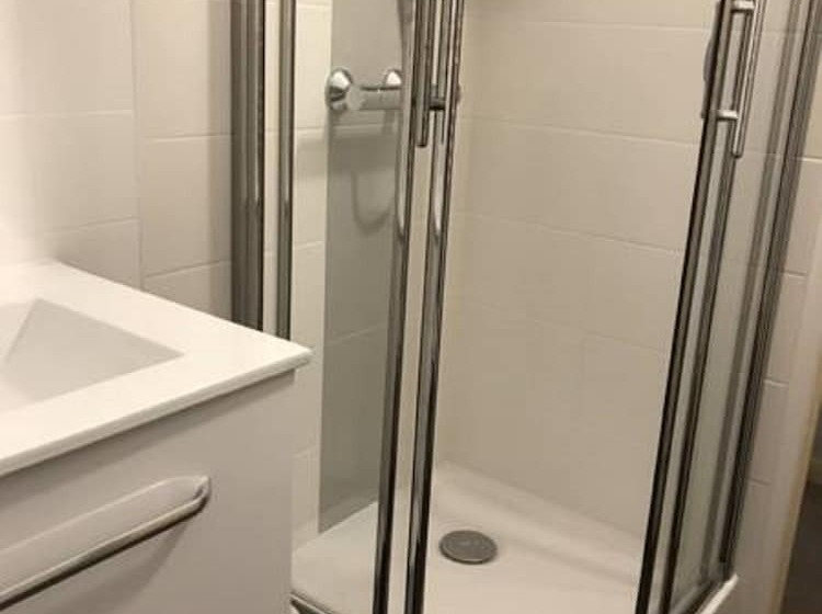 컴포트 트리플 룸, Le Cerizay