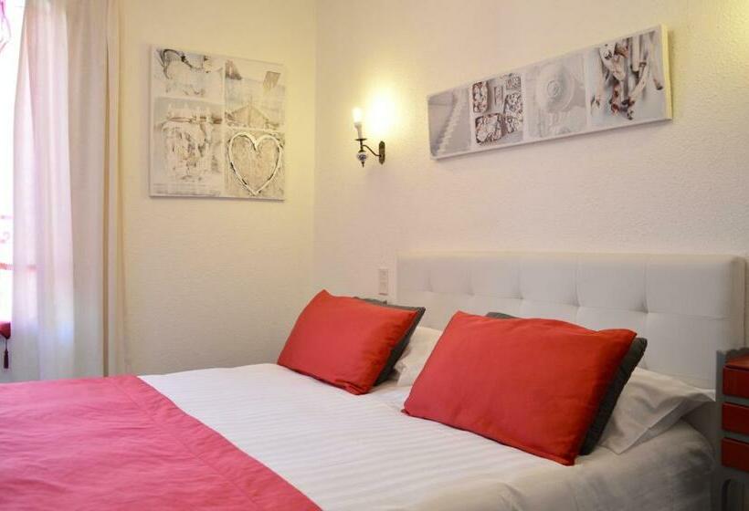 חדר סופריור, Les Acacias