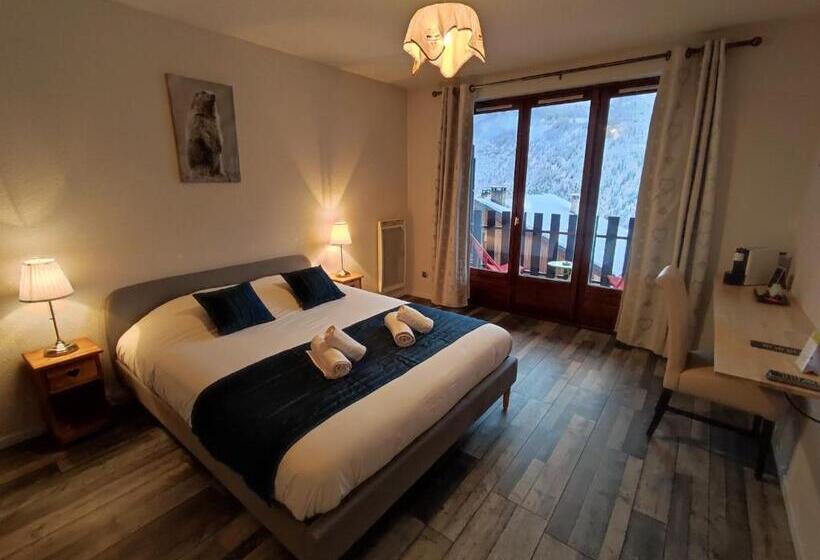 Номер Superior, Plein Soleil