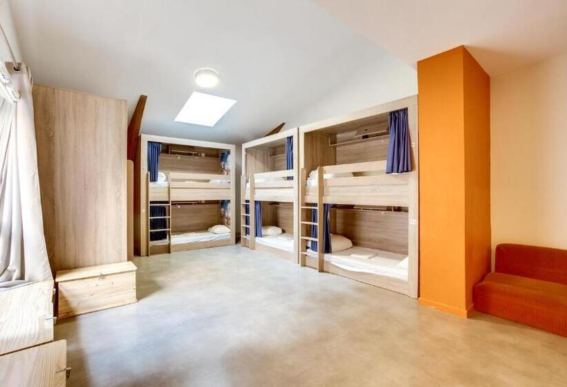 מיטה בחדר סופריור במשותף, The People   Lille