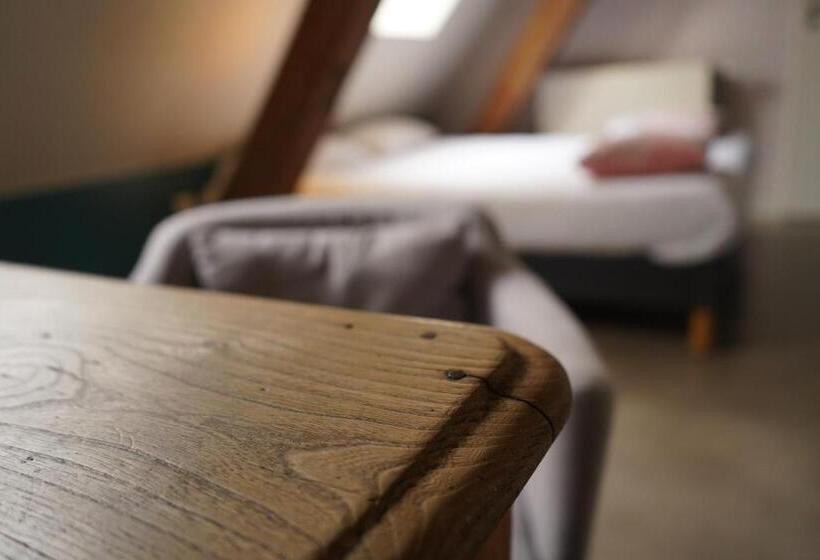 חדר סטנדרט, The People   Lille