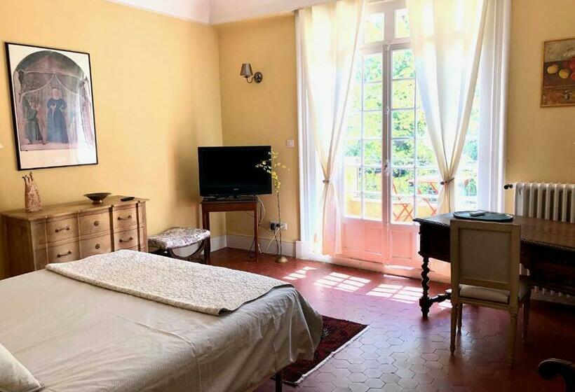 חדר דלוקס עם מרפסת, B&b Villa Roumanille