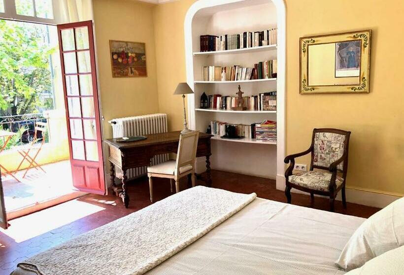 חדר דלוקס עם מרפסת, B&b Villa Roumanille