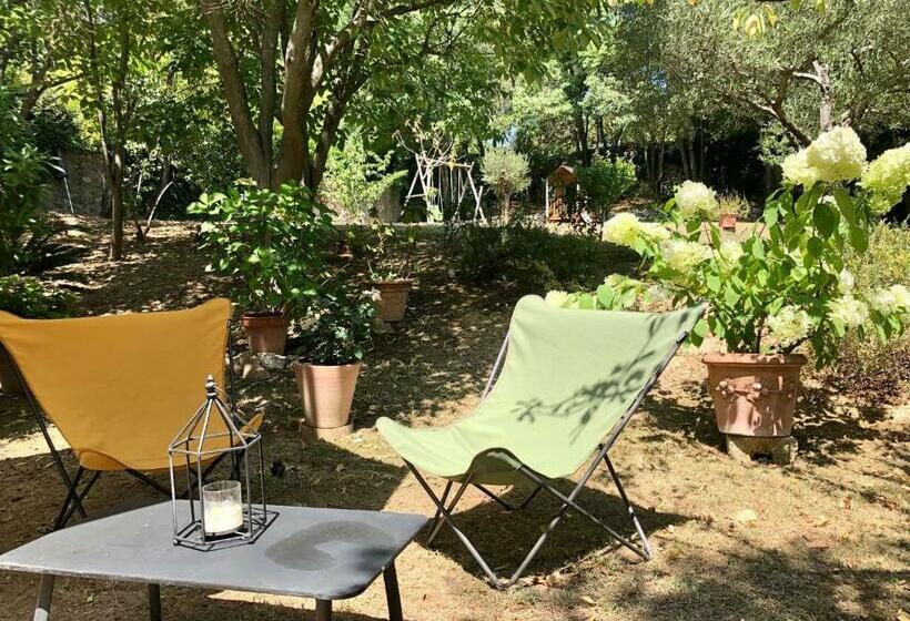 חדר דלוקס עם מרפסת, B&b Villa Roumanille