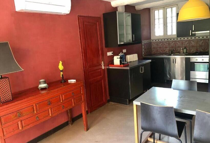 דירת חדר נוף לגינה, B&b Villa Roumanille