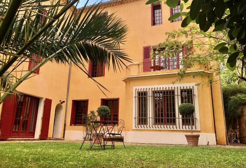 דירת חדר נוף לגינה, B&b Villa Roumanille