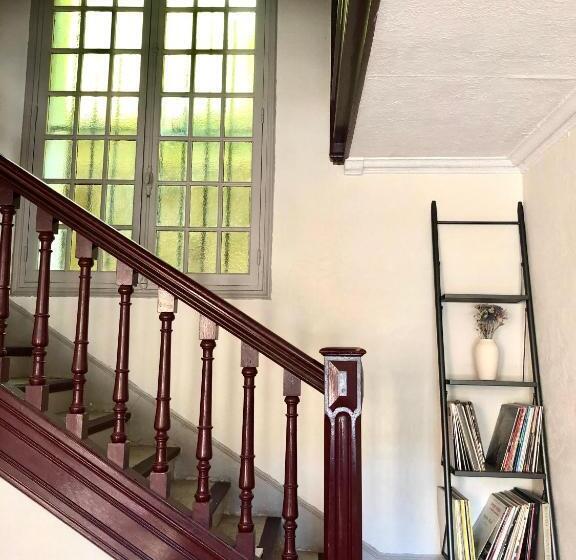 דירת חדר נוף לגינה, B&b Villa Roumanille