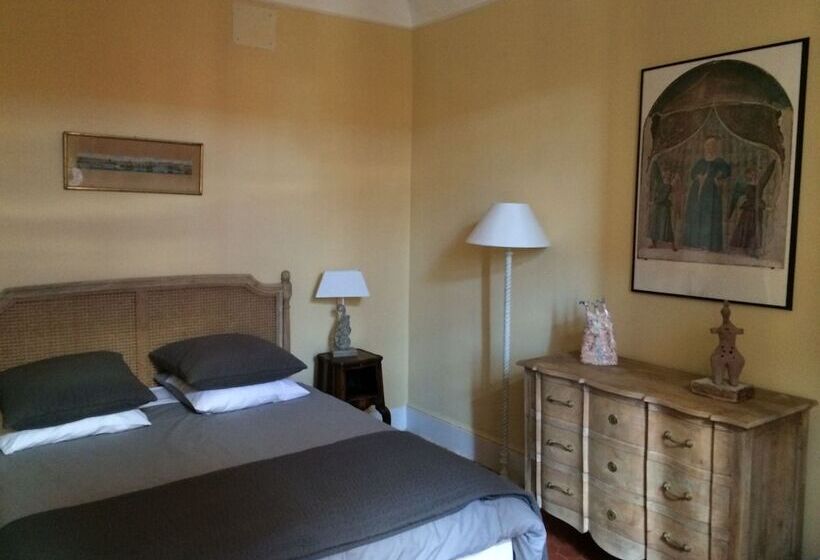 اتاق لوکس, B&b Villa Roumanille