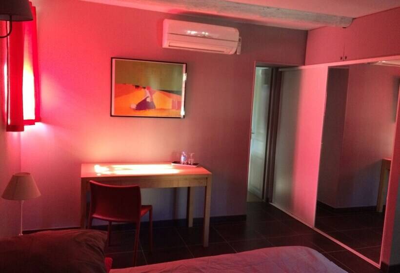 اتاق لوکس, B&b Villa Roumanille