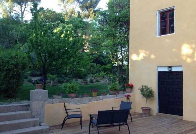اتاق لوکس, B&b Villa Roumanille