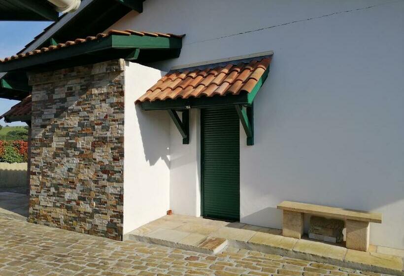 חדר בסיסי, Chambres D Hôtes Amets