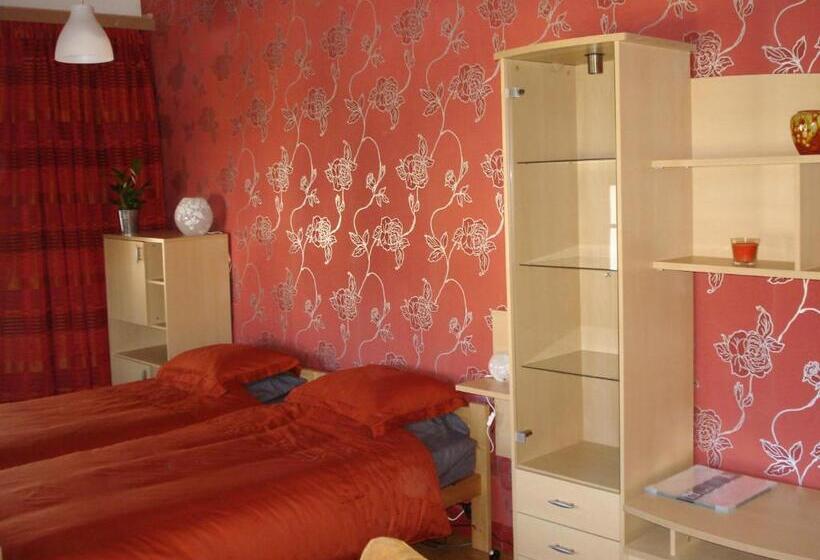 스위트, Chambres D'hôtes Notre Paradis