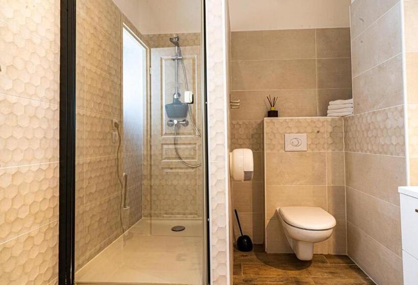 家庭间, Domaine De L'aufrene