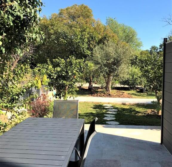 带2个卧室的高级公寓, Domaine De L'aufrene