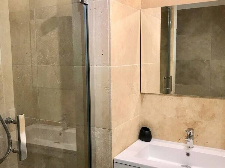 高级大房间, Domaine De L'aufrene