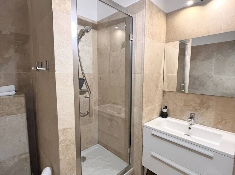 高级大房间, Domaine De L'aufrene