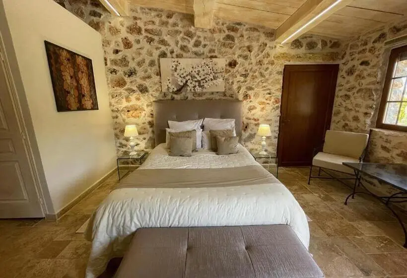 Superior Room with Terrace, Domaine De Majastre