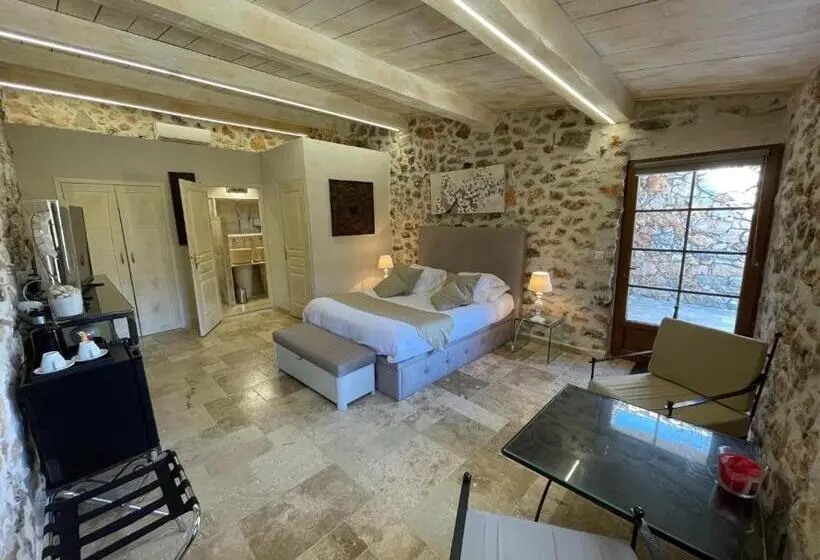 Superior Room with Terrace, Domaine De Majastre