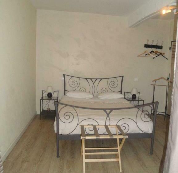 غرفة قياسية, La Ferme De Vintué