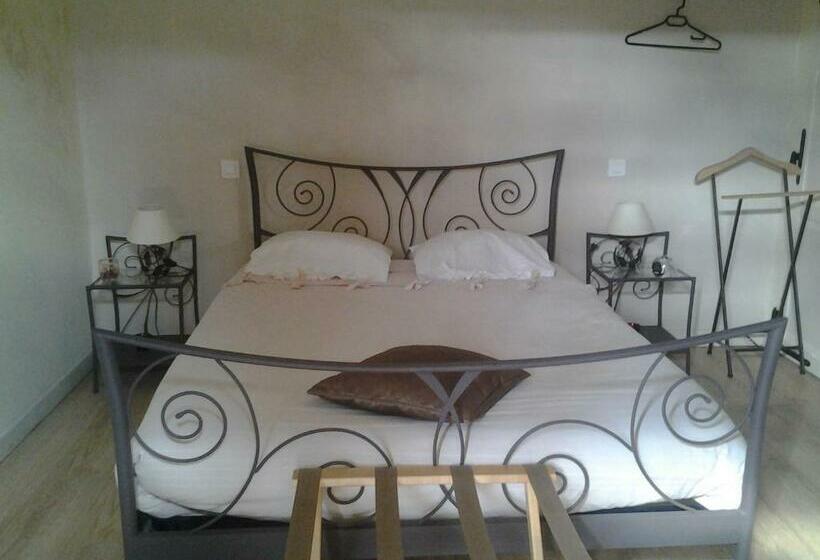 غرفة قياسية, La Ferme De Vintué