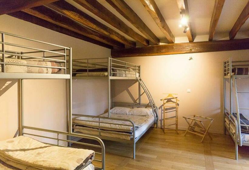 家庭间, La Ferme De Vintué