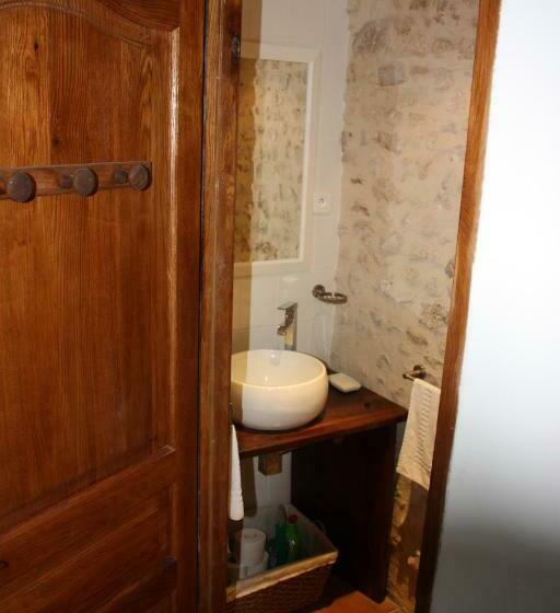 家庭间, La Ferme De Vintué