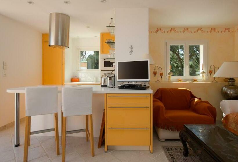 شقة كومفورت غرفة نوم واحدة, La Tarentane