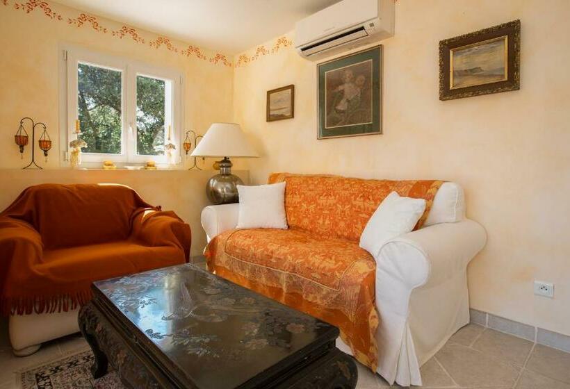 شقة كومفورت غرفة نوم واحدة, La Tarentane