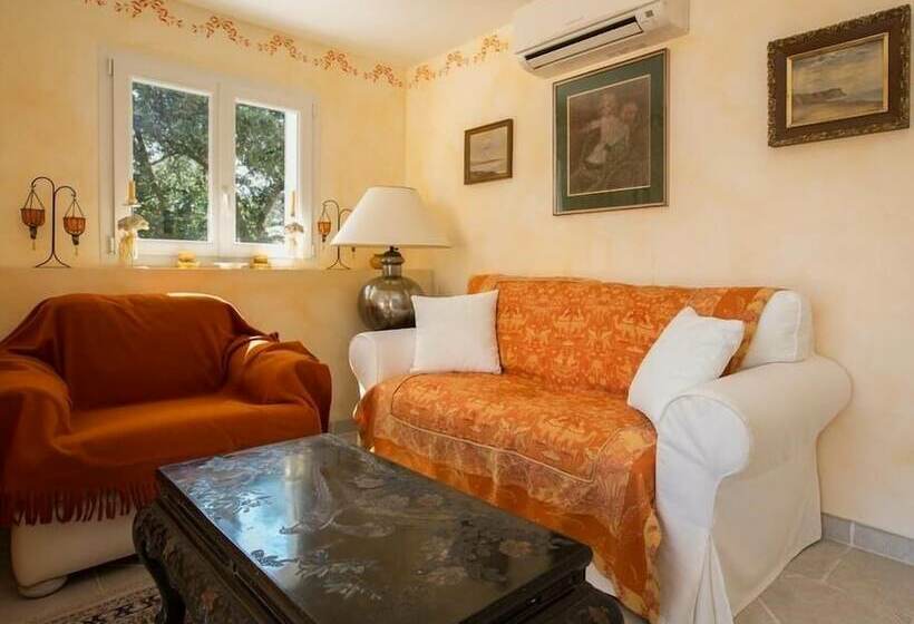 شقة كومفورت غرفة نوم واحدة, La Tarentane