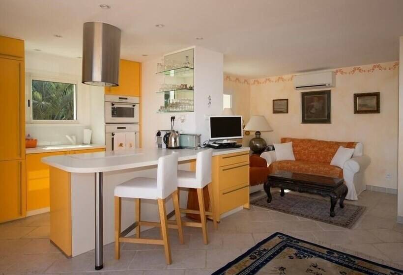 شقة كومفورت غرفة نوم واحدة, La Tarentane